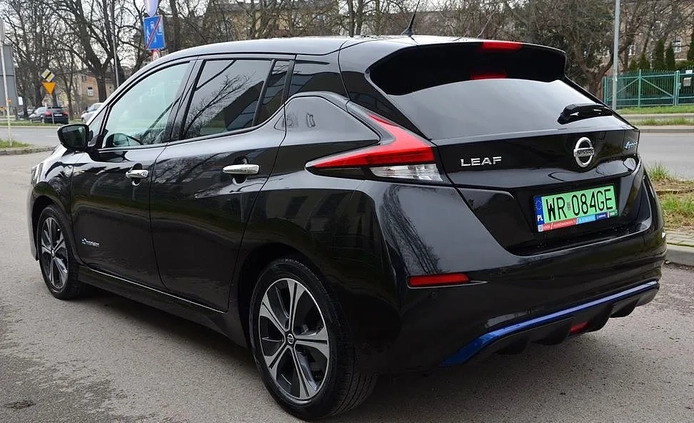 Nissan Leaf cena 64900 przebieg: 105236, rok produkcji 2018 z Radom małe 379